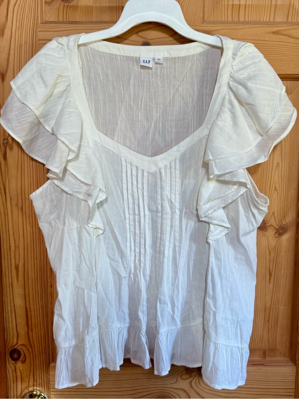 GAP Cream Ruffle Sleeve V-Neck Blouse